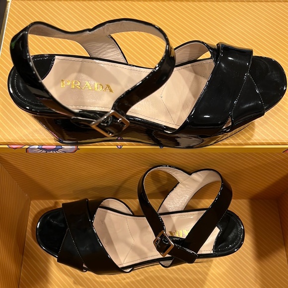 PRADA BLACK PATENT LEATHER WEDGES SIZE 10 - Picture 2 of 10